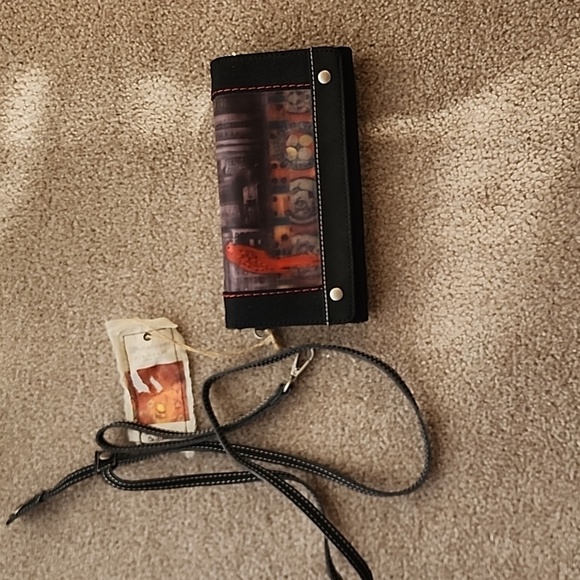 Sherpani Elements Collection Wristlet - Picture 12 of 16